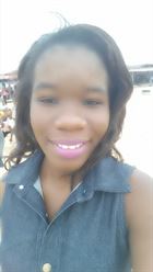 Lucia7 a woman of 25 years old living in Bénin looking for some men and some women