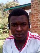 Allan83 un homme de 32 ans vivant au Kenya recherche des hommes et des femmes