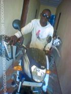 Narcisse21 a man of 30 years old living at Conakry looking for a young woman