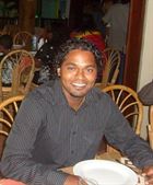 Denis18 a man of 38 years old living at Port Louis looking for some men and some women