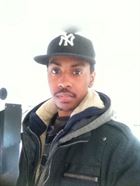 Andre30 a man of 36 years old living in États-Unis looking for a woman