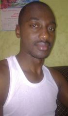 MohamedKake a man noir of 44 years old looking for a young woman noire