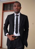 Kaycee12 un homme de 35 ans vivant au Nigeria recherche des hommes et des femmes