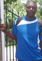 Kersley a man of 32 years old living at Port Louis looking for a young woman