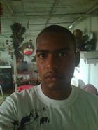 Dylan7 a man of 33 years old living at Port Louis looking for some men and some women