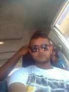 Arshad1 a man of 34 years old living at Curepipe looking for a young woman