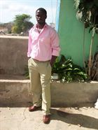 Bossae a man of 36 years old living at Praia looking for a woman