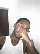 Sammyr a man of 32 years old living at Bata looking for a woman